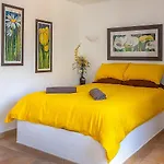 Bed & Breakfast Casa Dos Ninos