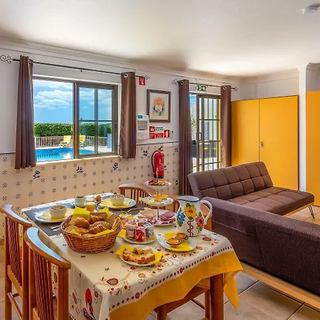 Casa Dos Ninos Alojamento de Acomodação e Pequeno-almoço São Bartolomeu de Messines