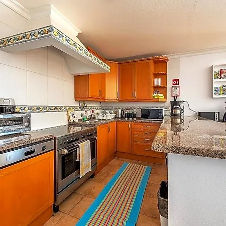 Casa Dos Ninos Bed & Breakfast 4*