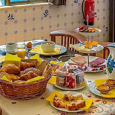 Bed & Breakfast Casa Dos Ninos 4*