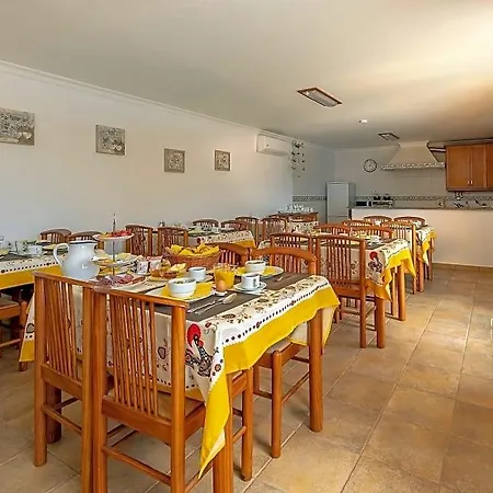 Bed & Breakfast Casa Dos Ninos 4*