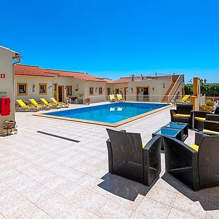 Casa Dos Ninos Bed & Breakfast