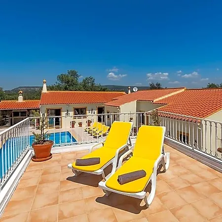 Casa Dos Ninos Bed & Breakfast