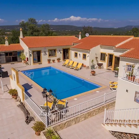 Casa Dos Ninos ベッド・アンド・ブレックファスト 4*