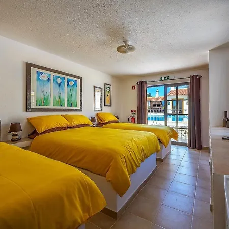 Bed & Breakfast Casa Dos Ninos São Bartolomeu de Messines