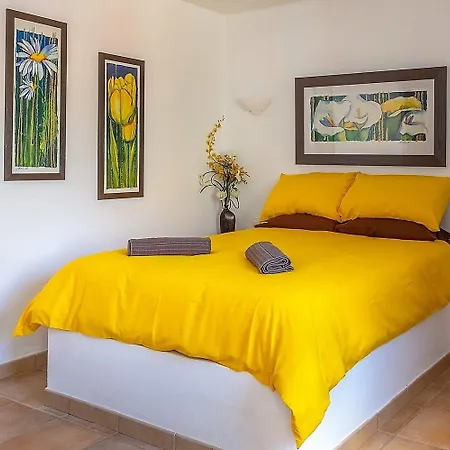 Bed & Breakfast Casa Dos Ninos